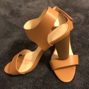 Simply Vera Wang Cognac Block Heels